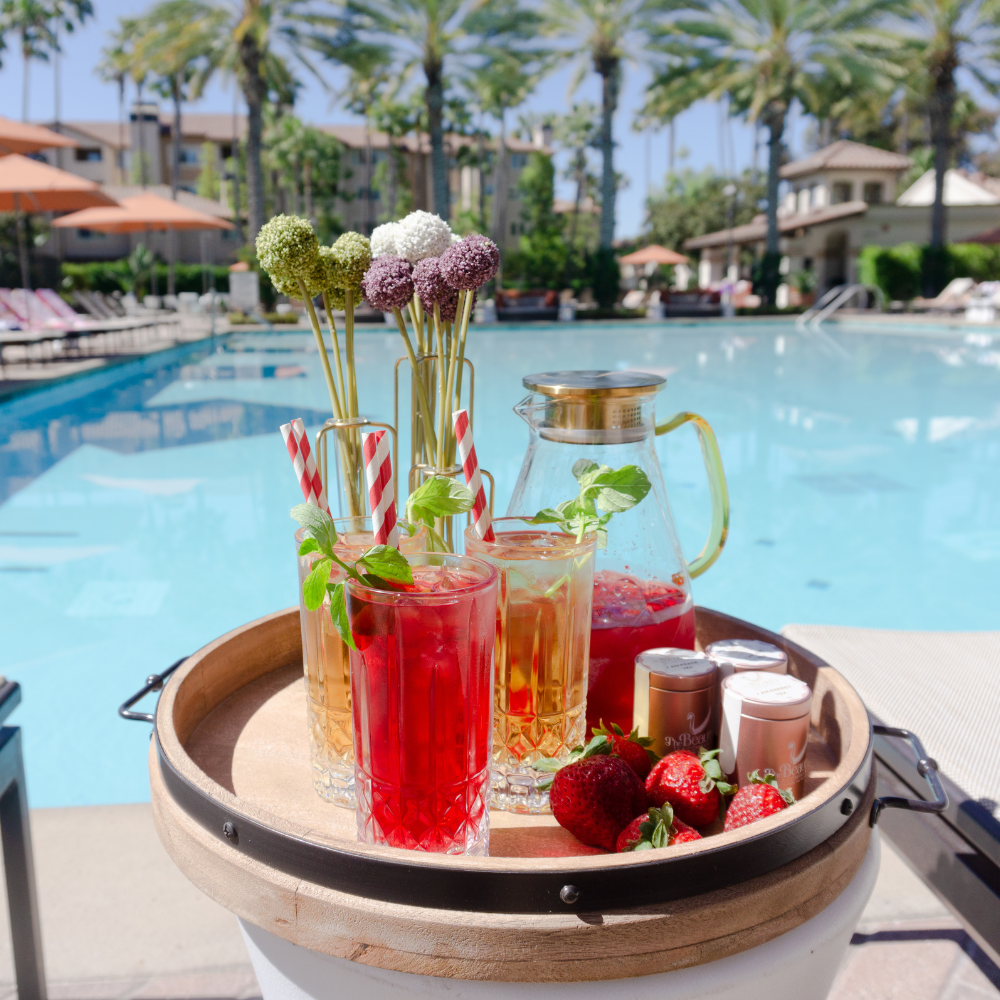 I am Love - Exquisite Green Tea Blend, with Rose Petals, Apple Pieces and Lychee Flavor - a Delightfully Refreshing and Romantic Tea Experience. 5 oz pouch.